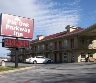 Pin Oak Parkway Inn