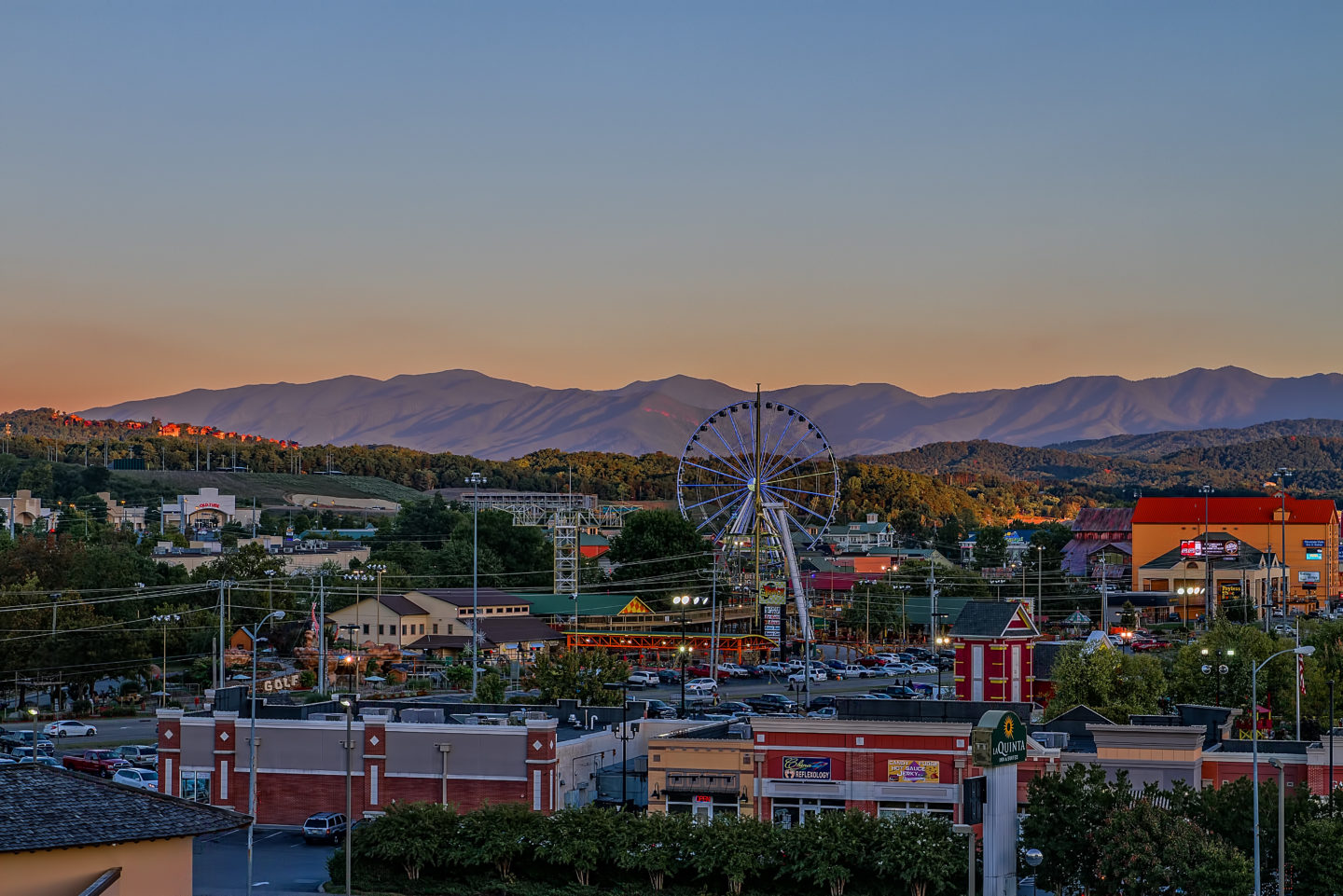 Whats Open In Pigeon Forge Gatlinburg Sevierville Official Informationthe Official Pigeon Forge Chamber Of Commerce