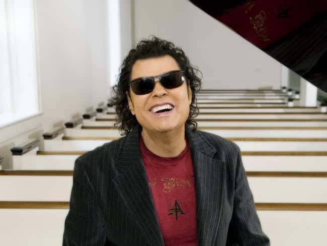 Ronnie Milsap live in concert at Country Tonite 