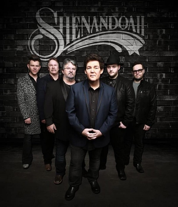 Shenandoah live in concert at Country Tonite Theatre 